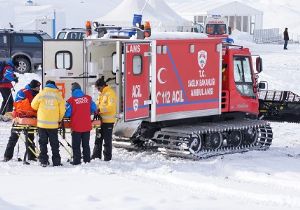 Karüstü ambulans imdada yetişti