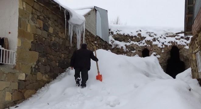 Kar Doğu'dan vazgeçmiyor