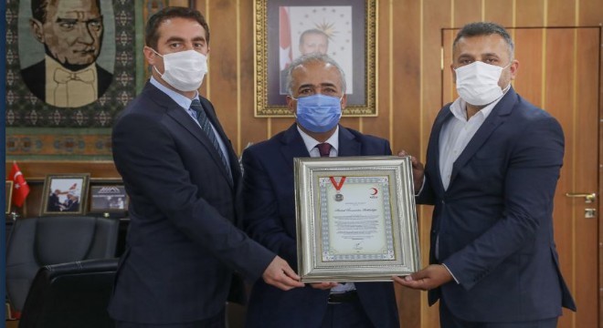 Kızılay'dan Atatürk Üniversitesine platin madalya