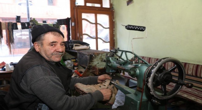 Kış geldi, ayakkabı tamircilerinin işleri açıldı