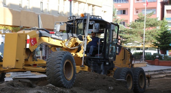 Oltu'da asfaltlama seferberliği