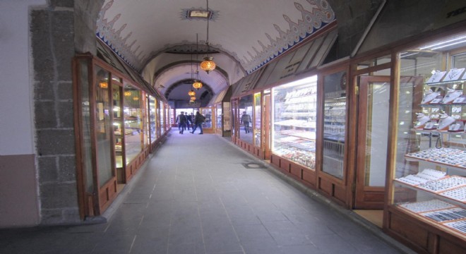 Taşhan esnafı beklentilerini paylaştı