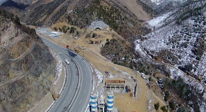 Zigana Tüneli'nde çalışmalar sürüyor