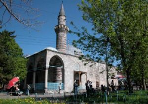 Erzurum Bölgede lider