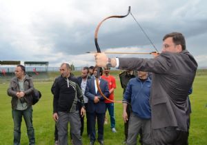 Aziziye'de Geleneksel Türk Sporları Şenliği