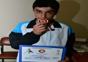 Judo'da Dönmez markası