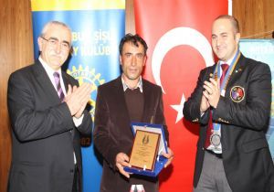Dürüst çobandan eğitime anlamlı katkı