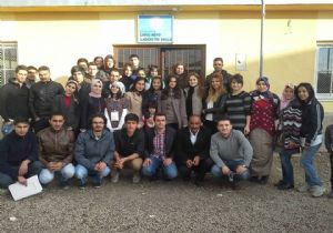 Gönüllü gençler iş başında