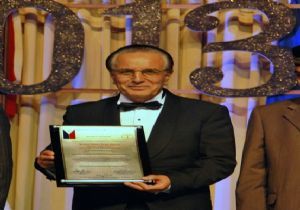 Dadaş Güvenen'e Gusi Barış Ödülü