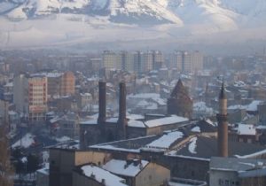 Erzurum, Perşembe'yi Karlı geçirecek