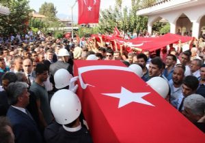 Hatay şehidini uğurladı