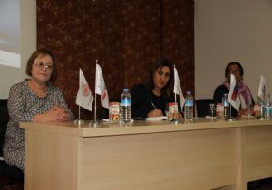 'Kadın Hakları İnsan Haklarıdır'