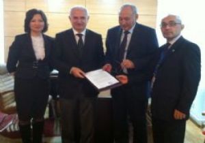 Atatürk Üniversitesi Kazakistan'daydı