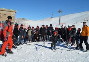 Katırcı'dan Kış Sporlarına eğitim desteği