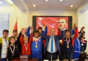 Onlar Geleceğin Reşit Karabacak'ları