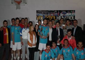 Pazaryolu'nda gençler spor şöleninde buluştu