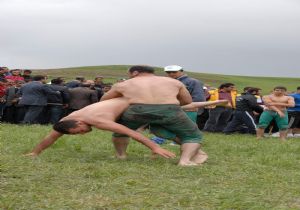 Pehlivanlar Karaurgan'da çayıra çıktı