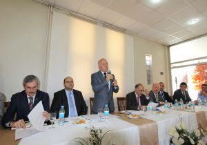 Sekmen Aziziye muhtarlarıyla istişare etti