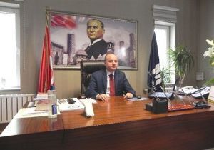 Akgüloğlu'ndan Öğretmenler Günü kutlaması