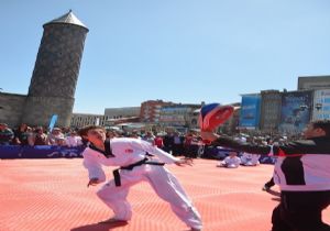 Şimşek'ten bronz madalya