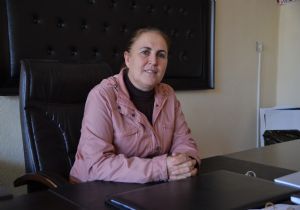 Şenkaya'da bayan aday adayı