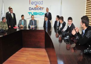 Altıparmak'tan işitme engellilere destek