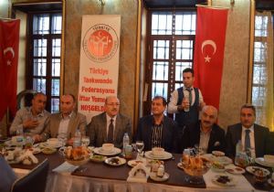 ‘Taekwondocu herşeyi kırar, ama kalp kırmaz'