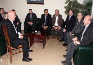 Büyükşehir'de tebrik trafiği yoğunlaştı