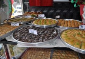 Tatlıcılarda bayram yoğunluğu