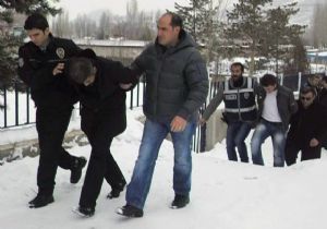 Uyuşturucu tacirleri tutuklandı