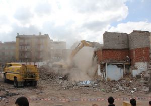 Yakutiye'de yıkım sürüyor