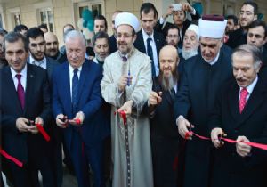 ‘Zulümlerin en büyük sebebi ilimsizlik'