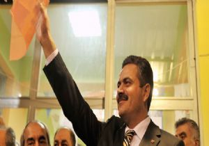 İpek: ‘AK Parti'yi iktidara taşıyan sevgidir'