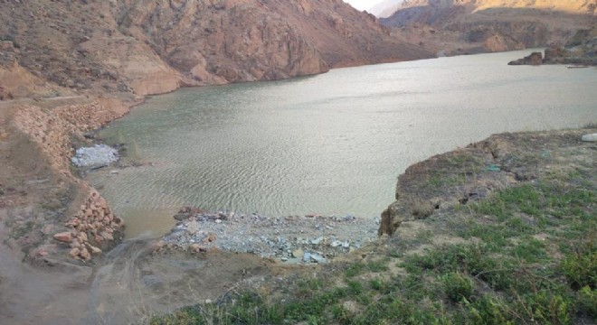 Çoruh enerji abidesinde su seviyesi yükseliyor