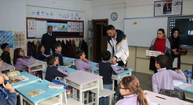 Üniversitelilerden köy okuluna ‘zeka oyunları' projesi