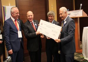 Özkan'a KUNİB ödülü