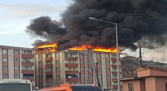 Şükrüpaşa'da yangın