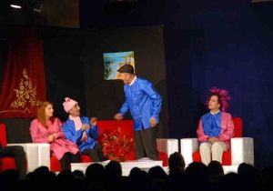 Şehir Tiyatrosu turnede