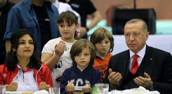 ‘Milletimizin emanetini asla yere düşürmeyeceğiz'