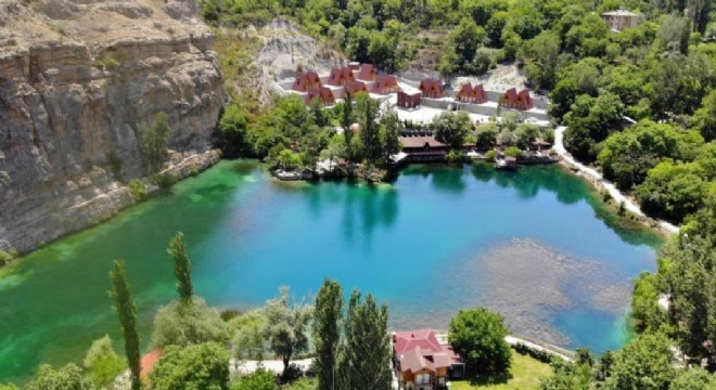 ‘Yedigöller' kısıtlamasız bayramda misafirlerini ağırlıyor